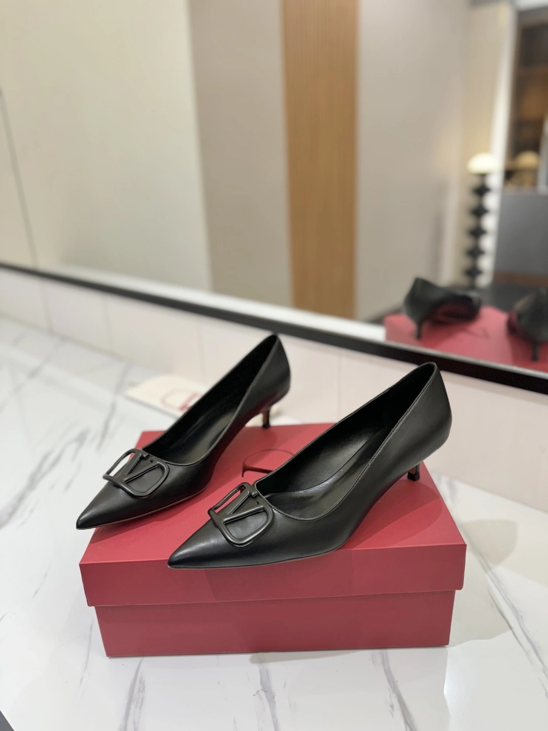 COCO-- V1859ti9o WW2S0Q63MZF0NO Heel height：4.5CM goatskin Calfskin item:E-X138C3027